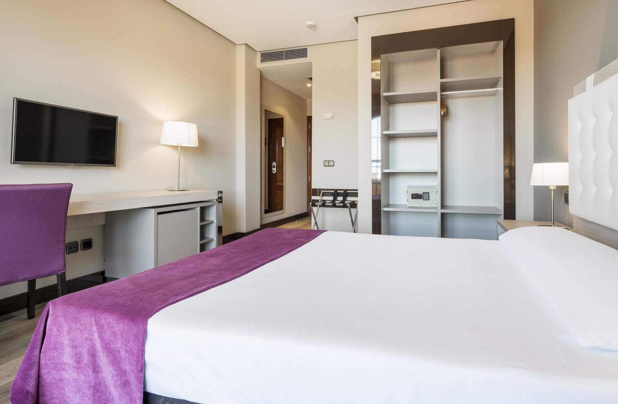 Ilunion Golf Badajoz Otel Dış mekan fotoğraf