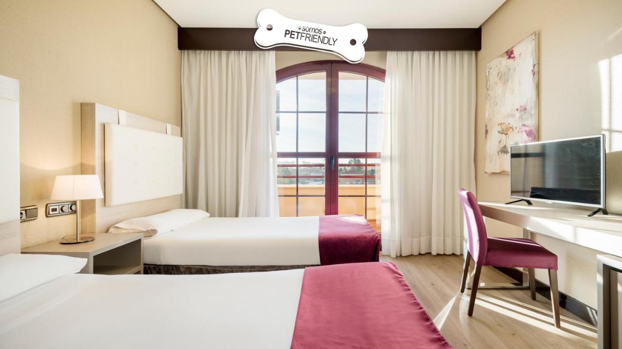 Ilunion Golf Badajoz Otel Dış mekan fotoğraf