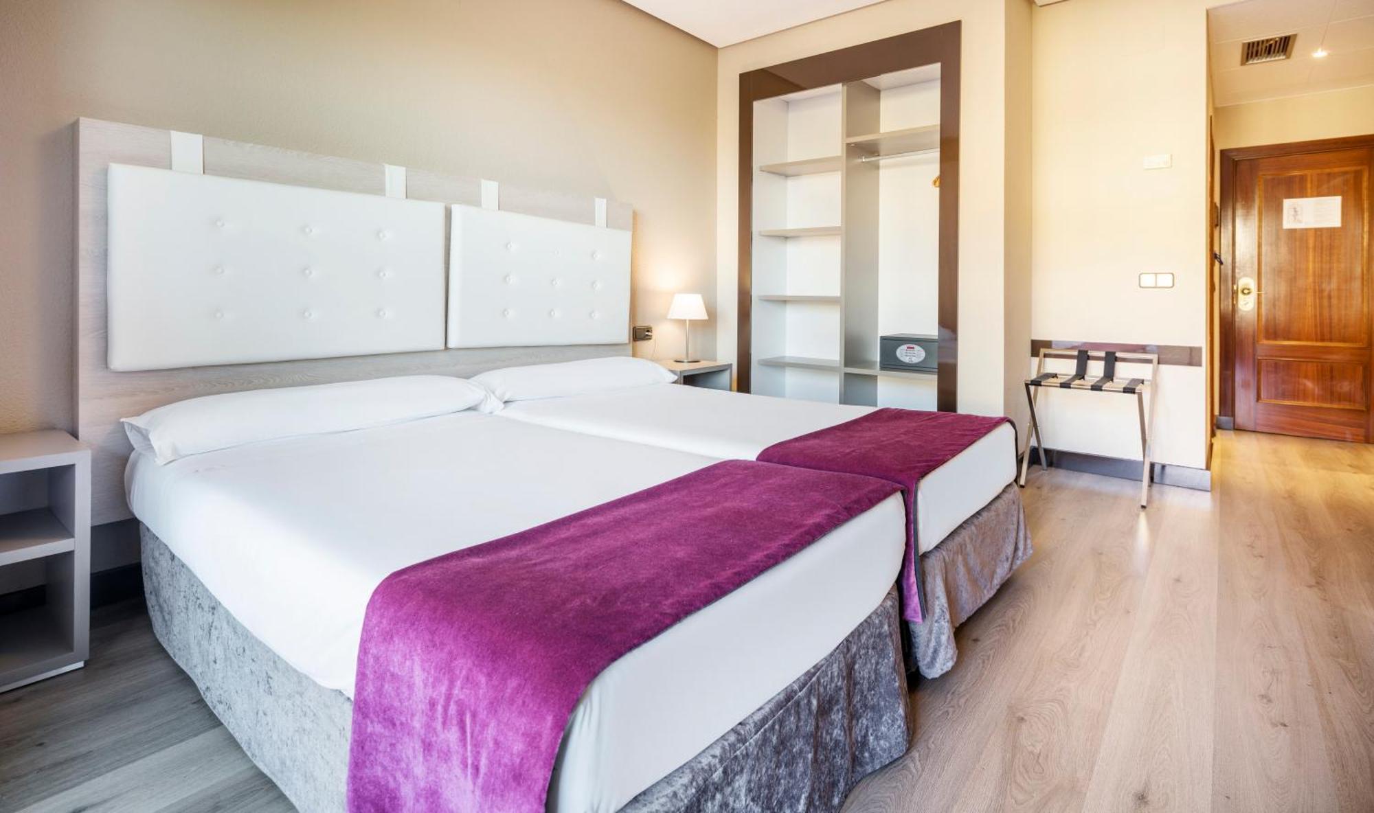 Ilunion Golf Badajoz Otel Dış mekan fotoğraf
