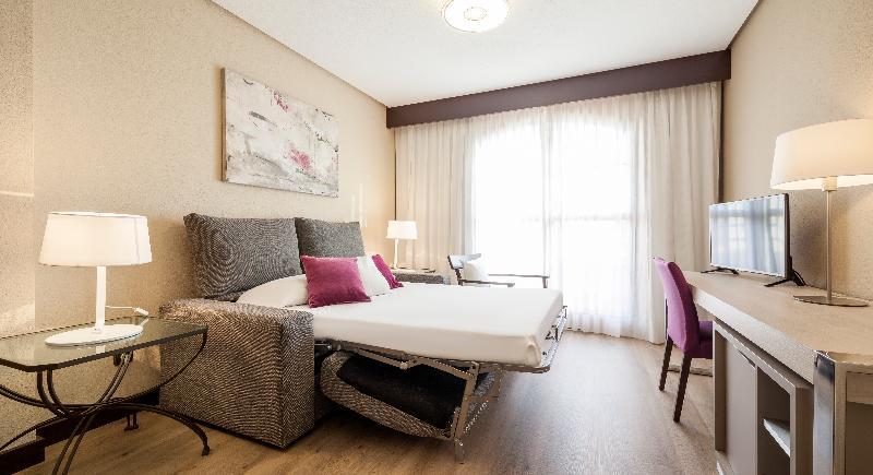 Ilunion Golf Badajoz Otel Dış mekan fotoğraf